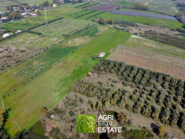 terreno in vendita a Cisterna di Latina