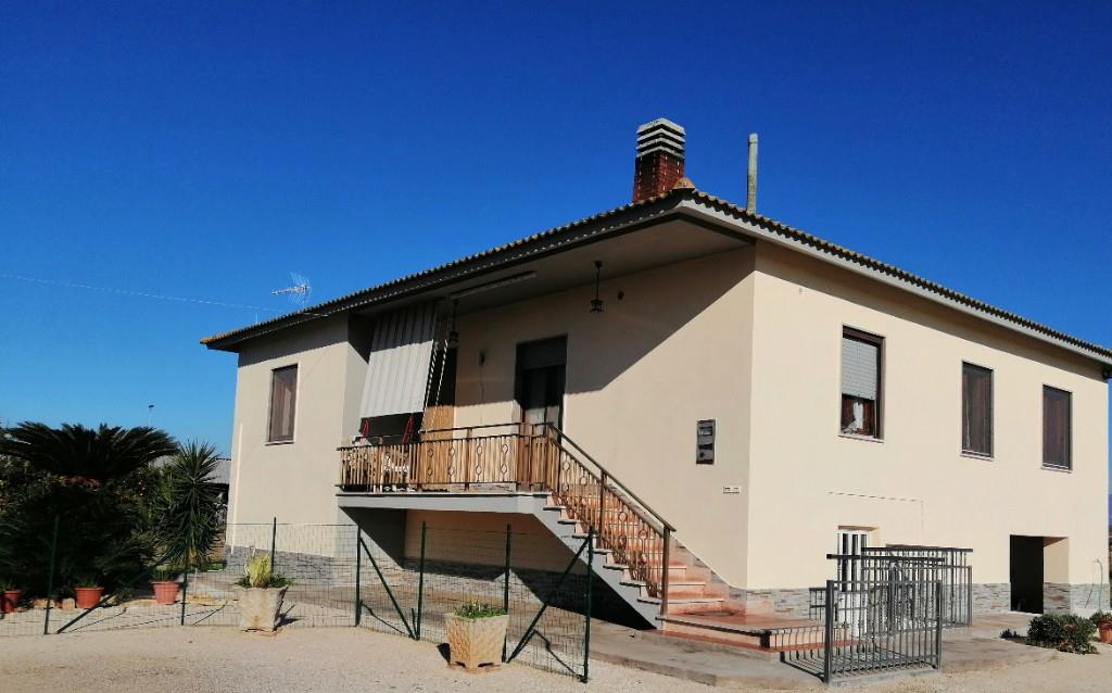 casa indipendente in vendita a Cisterna di Latina in zona Borgo Flora