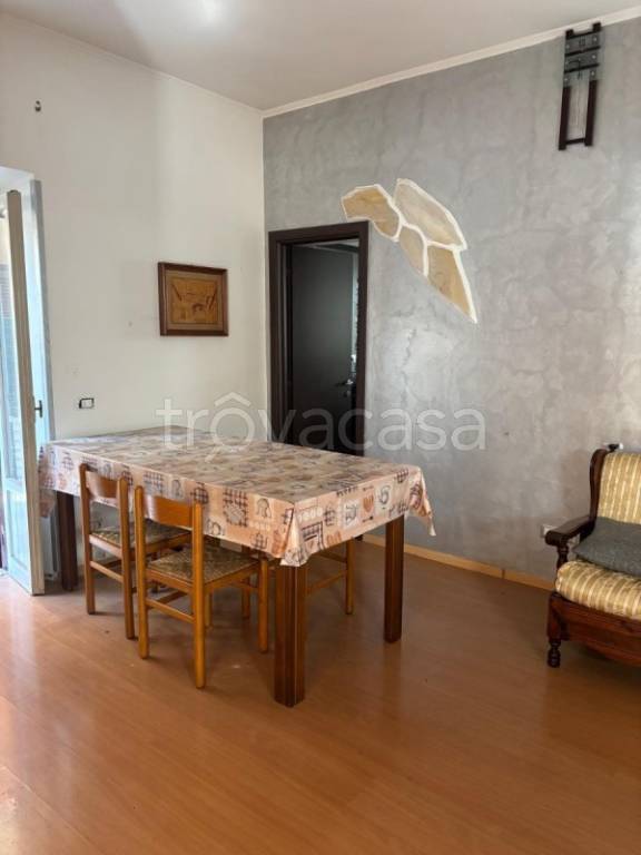 casa indipendente in vendita a Cisterna di Latina