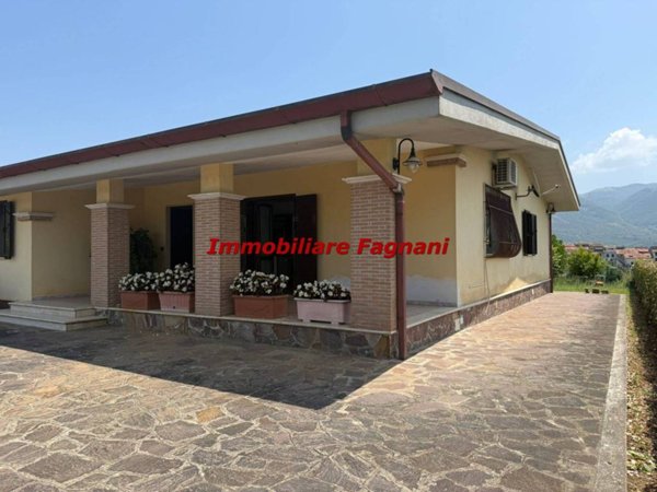 casa indipendente in vendita a Cori in zona Giulianello