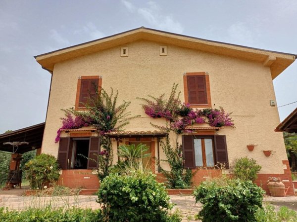 casa indipendente in vendita a Cori in zona Giulianello