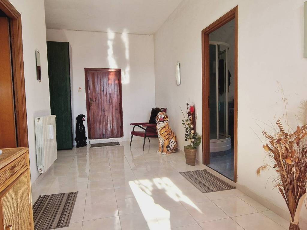 casa indipendente in vendita a Cori in zona Giulianello