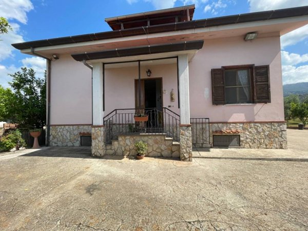 casa indipendente in vendita a Cori