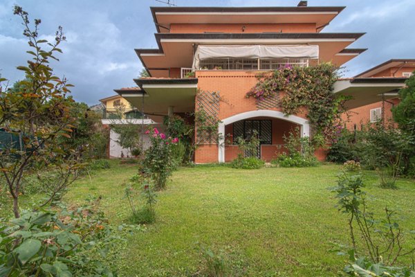 casa indipendente in vendita a Cori