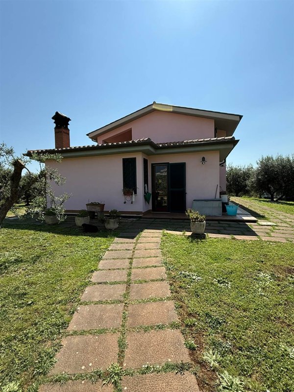 casa indipendente in vendita a Cori