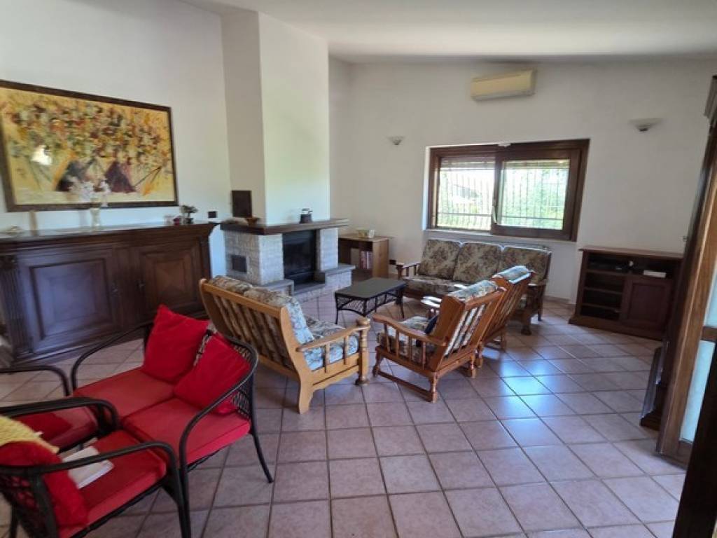 casa indipendente in vendita a Cori in zona Giulianello