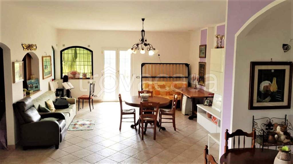 casa indipendente in vendita a Cori