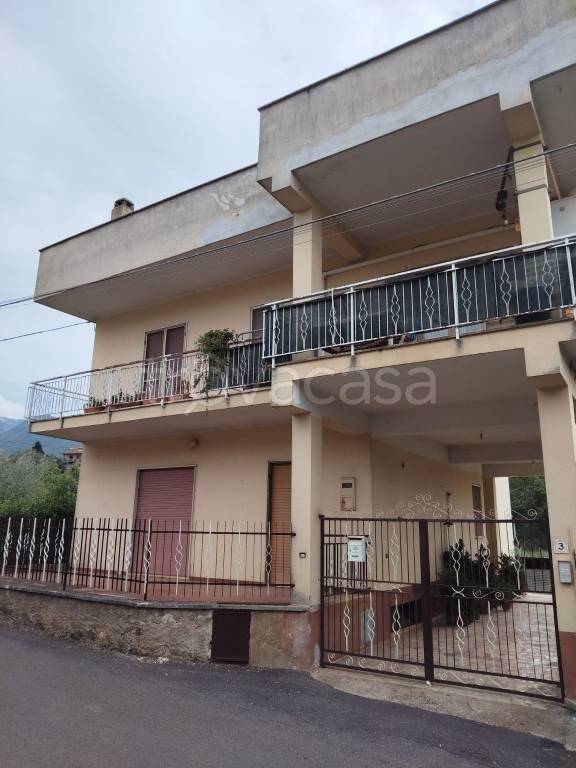 casa indipendente in vendita a Cori in zona Giulianello