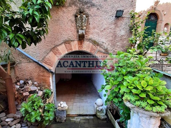 intera palazzina in vendita a Cori