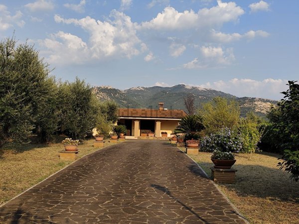 casa indipendente in vendita a Cori