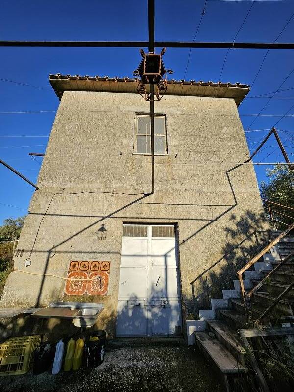 locale di sgombero in vendita a Cori