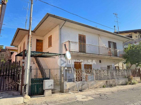 casa indipendente in vendita a Cori in zona Giulianello
