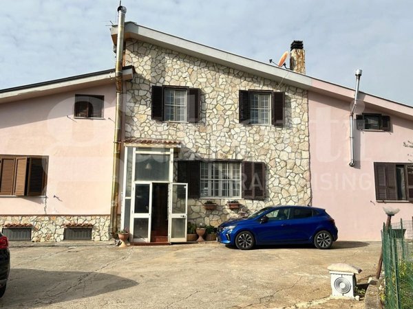 casa indipendente in vendita a Cori in zona Giulianello