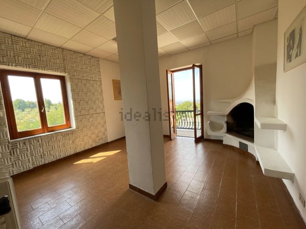 locale di sgombero in vendita a Cori