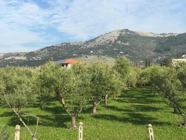 casa semindipendente in vendita a Cori