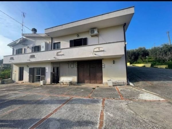 casa indipendente in vendita a Cori in zona Giulianello