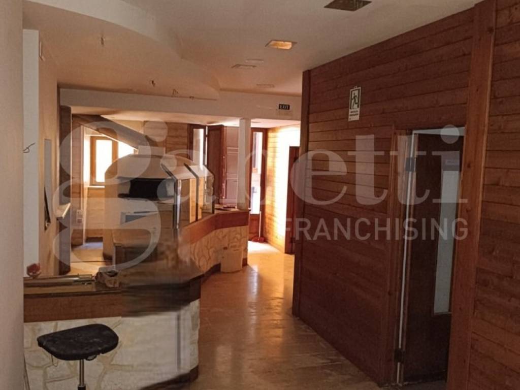 negozio in vendita a Cori