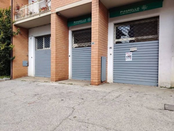 negozio in vendita a Cori