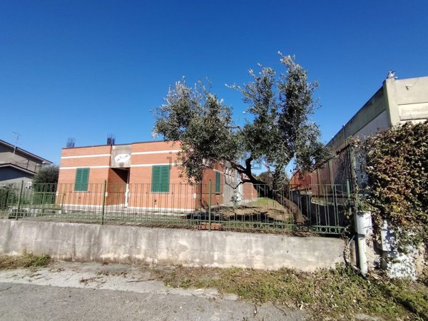 capannone in vendita a Cori