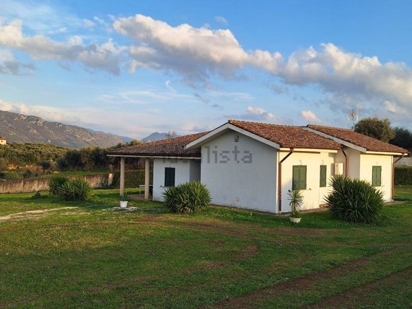 casa indipendente in vendita a Cori