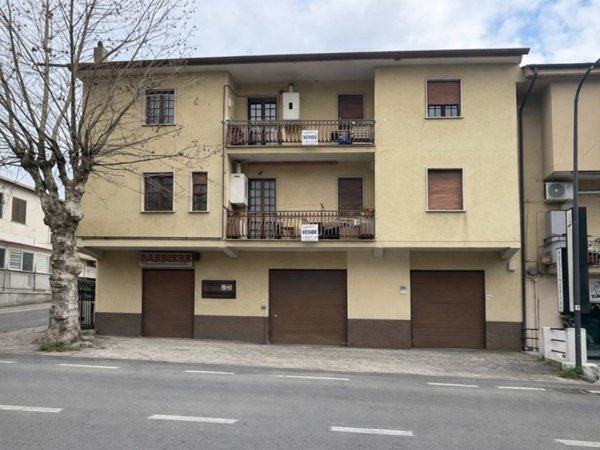 intera palazzina in vendita a Cori in zona Giulianello