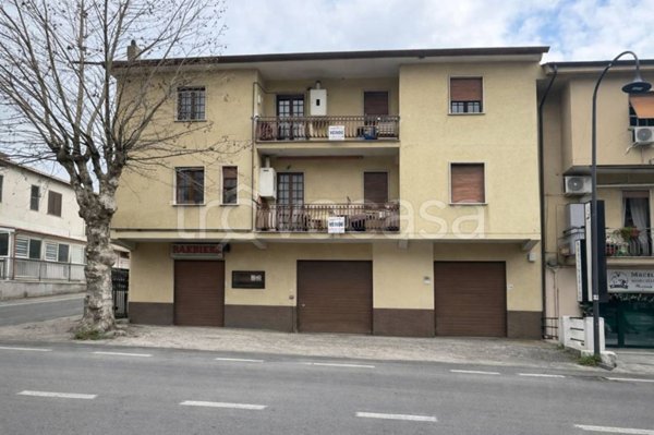 locale commerciale in vendita a Cori in zona Giulianello