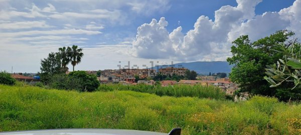 terreno edificabile in vendita a Cori