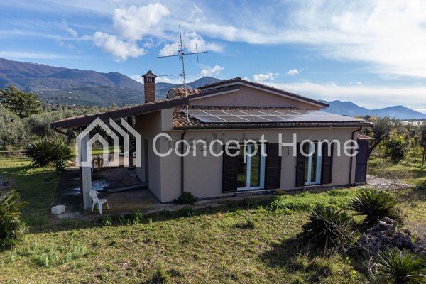 casa indipendente in vendita a Cori in zona Giulianello