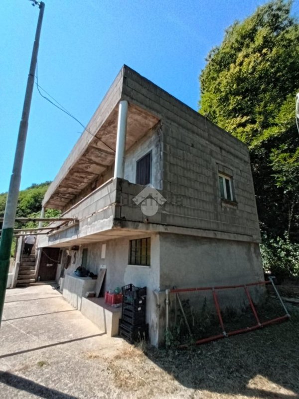 casa indipendente in vendita a Cori in zona Giulianello