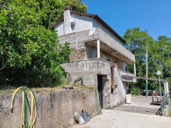 casa indipendente in vendita a Cori in zona Giulianello