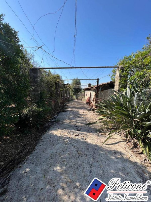 terreno agricolo in vendita a Fondi in zona Gegni