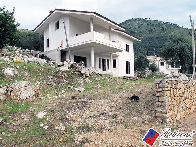 casa indipendente in vendita a Fondi in zona Querce