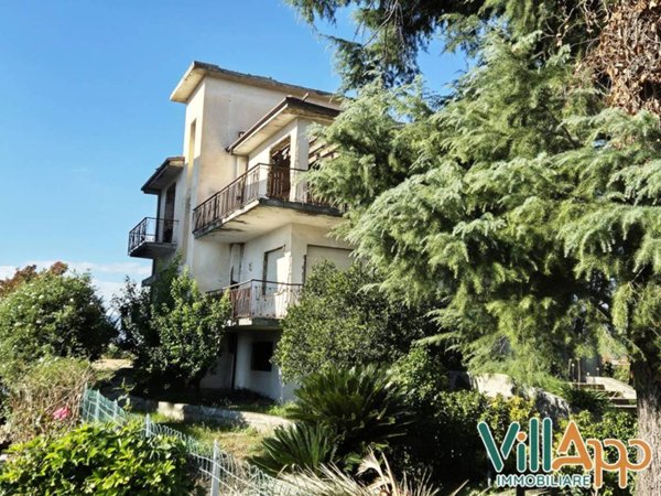 casa indipendente in vendita a Fondi