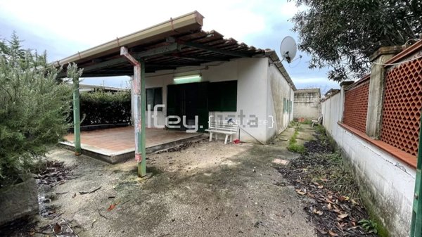 casa indipendente in vendita a Fondi