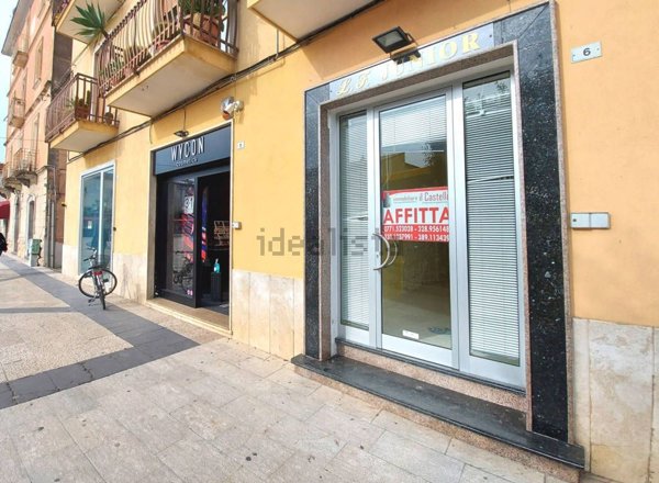 locale commerciale in vendita a Fondi