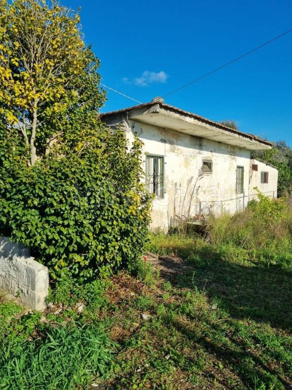 casa indipendente in vendita a Fondi