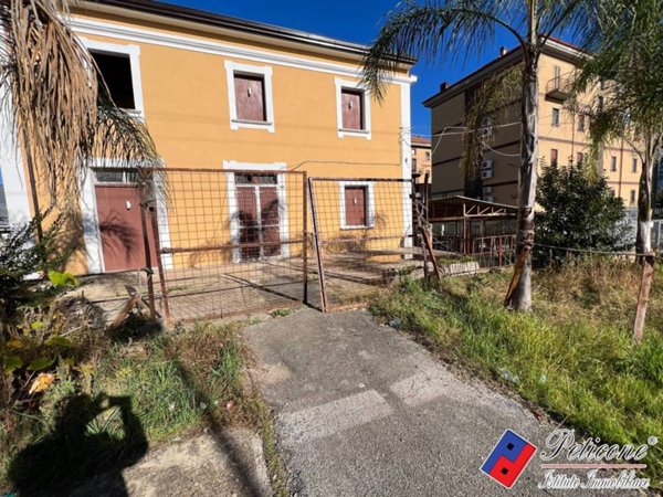 casa indipendente in vendita a Fondi