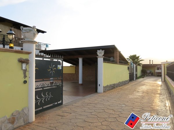 casa indipendente in vendita a Fondi