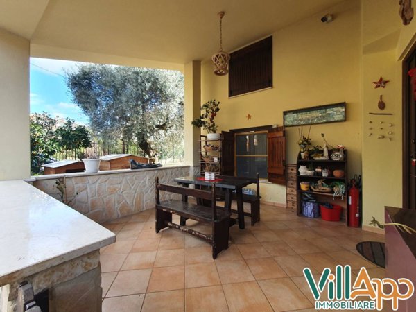 casa indipendente in vendita a Fondi