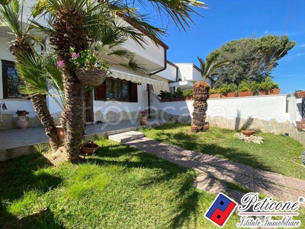 casa indipendente in vendita a Fondi in zona Rio Claro