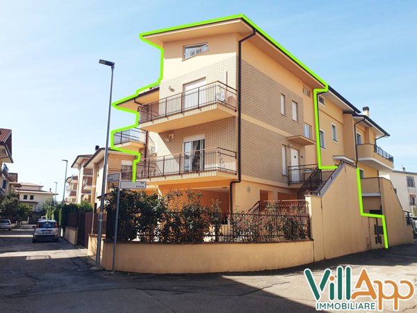 casa indipendente in vendita a Fondi