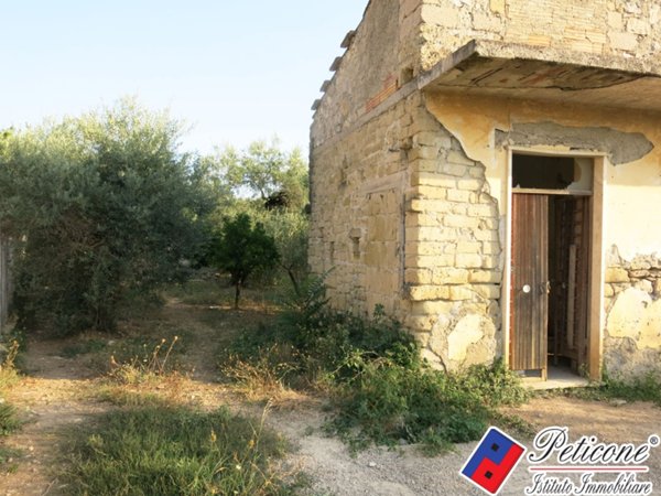 casa indipendente in vendita a Fondi
