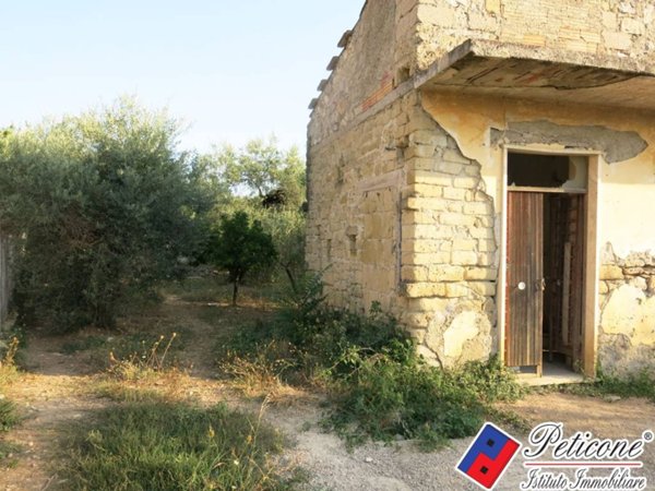 casa indipendente in vendita a Fondi