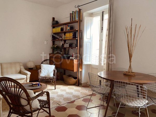 casa indipendente in vendita a Fondi