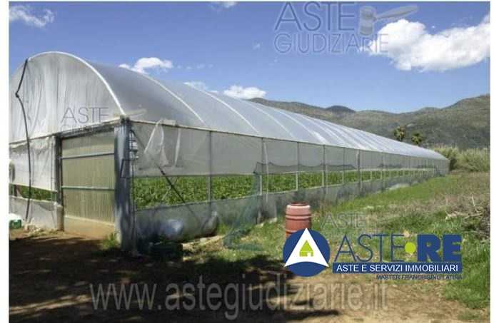 terreno agricolo in vendita a Fondi in zona Rene