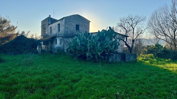 casale in vendita a Fondi