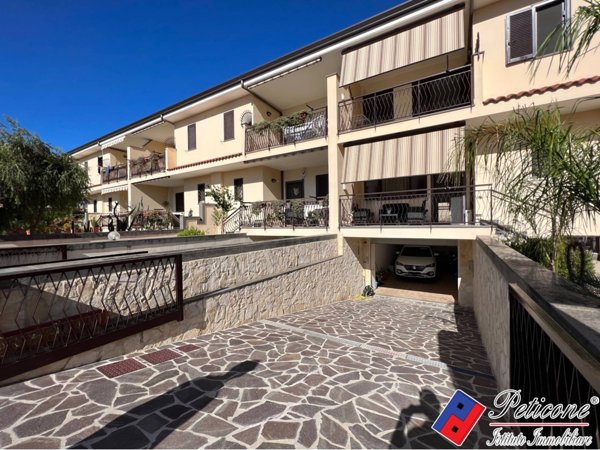 casa indipendente in vendita a Fondi