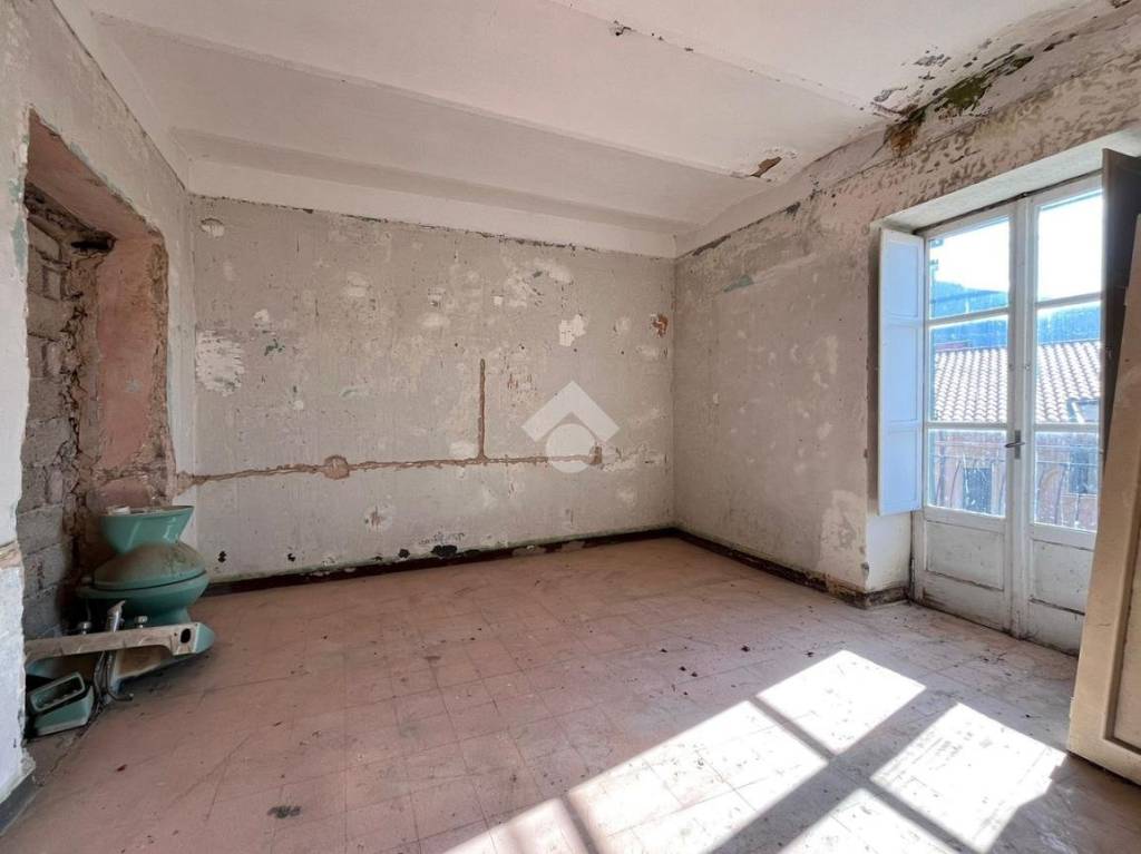 casa indipendente in vendita a Fondi