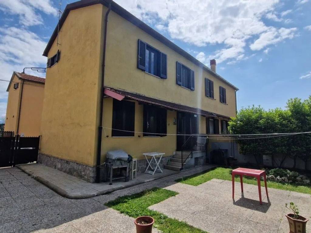 casa indipendente in vendita a Fondi