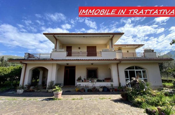 casa indipendente in vendita a Fondi